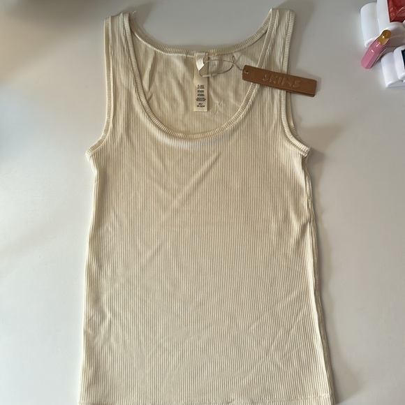 SKIMS tank - Picture 2 of 5